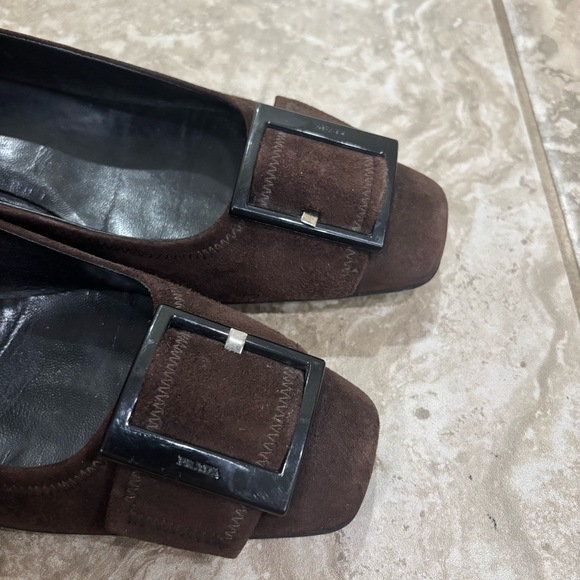 Prada Brown Suede Leather Buckle Front Classic Heels Size 38.5 - Picture 6 of 10